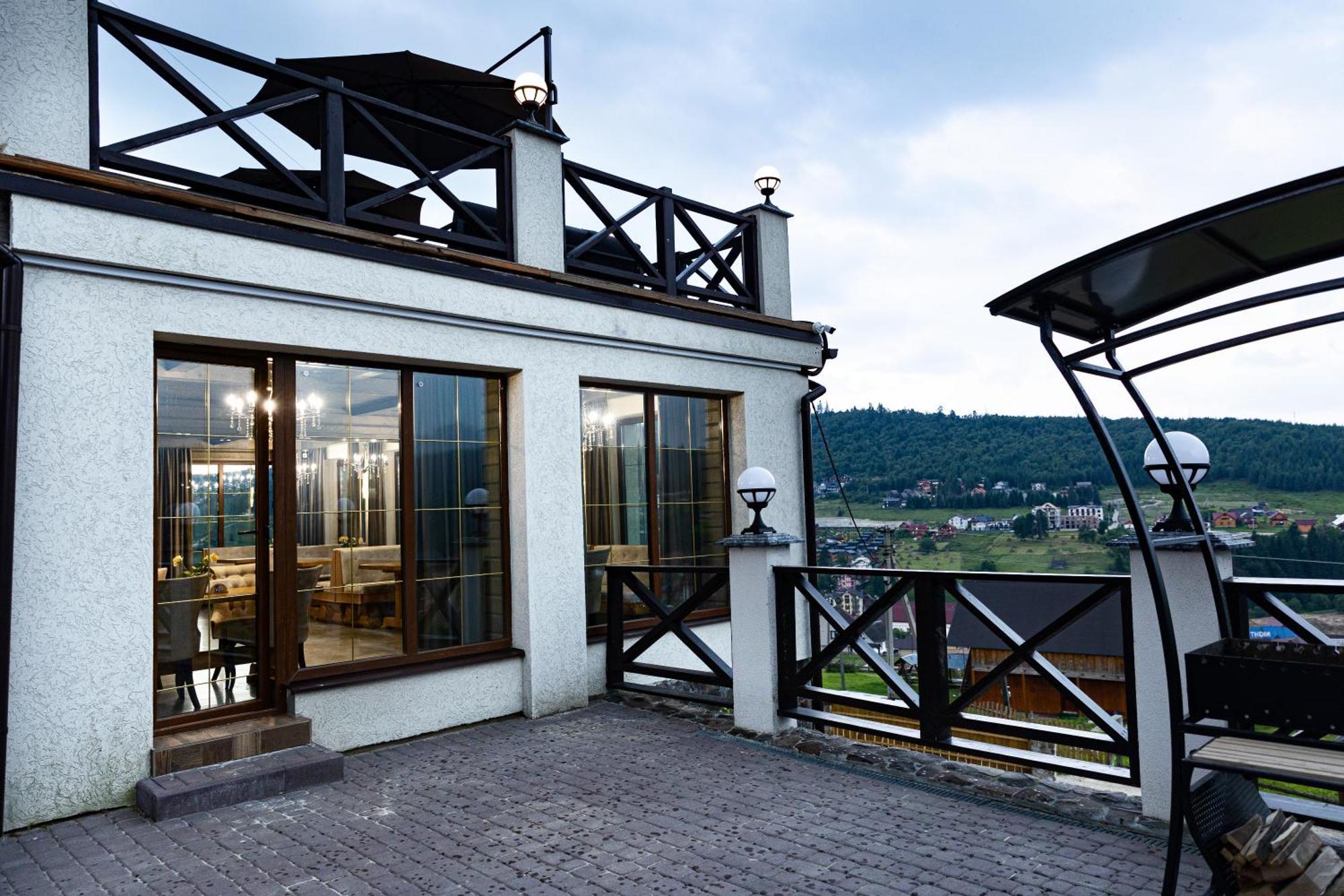 Svoi Hotel باليانيتسيا المظهر الخارجي الصورة